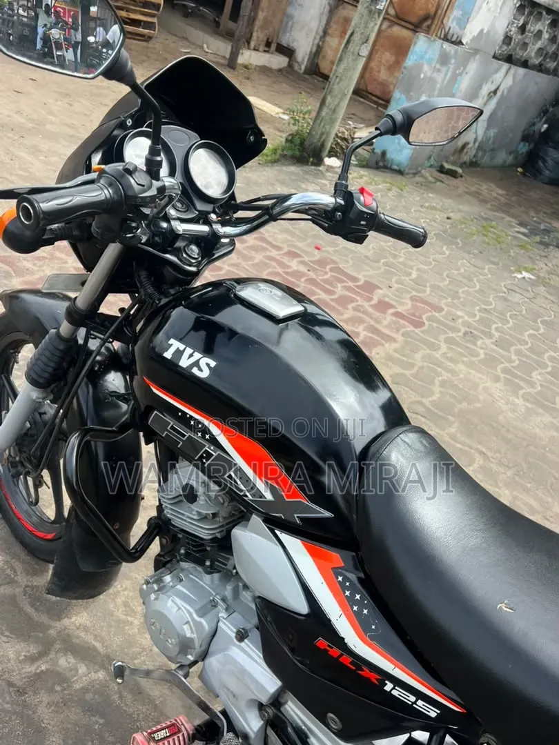 TVS HLX 125 2026 Black