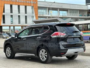 Nissan X-Trail 2.0 Petrol FWD 2014 Black