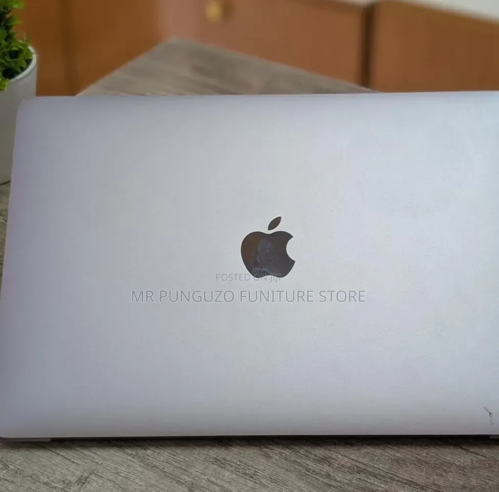 New Laptop Apple MacBook Air 2020 8GB Intel Core i3 SSD 256GB