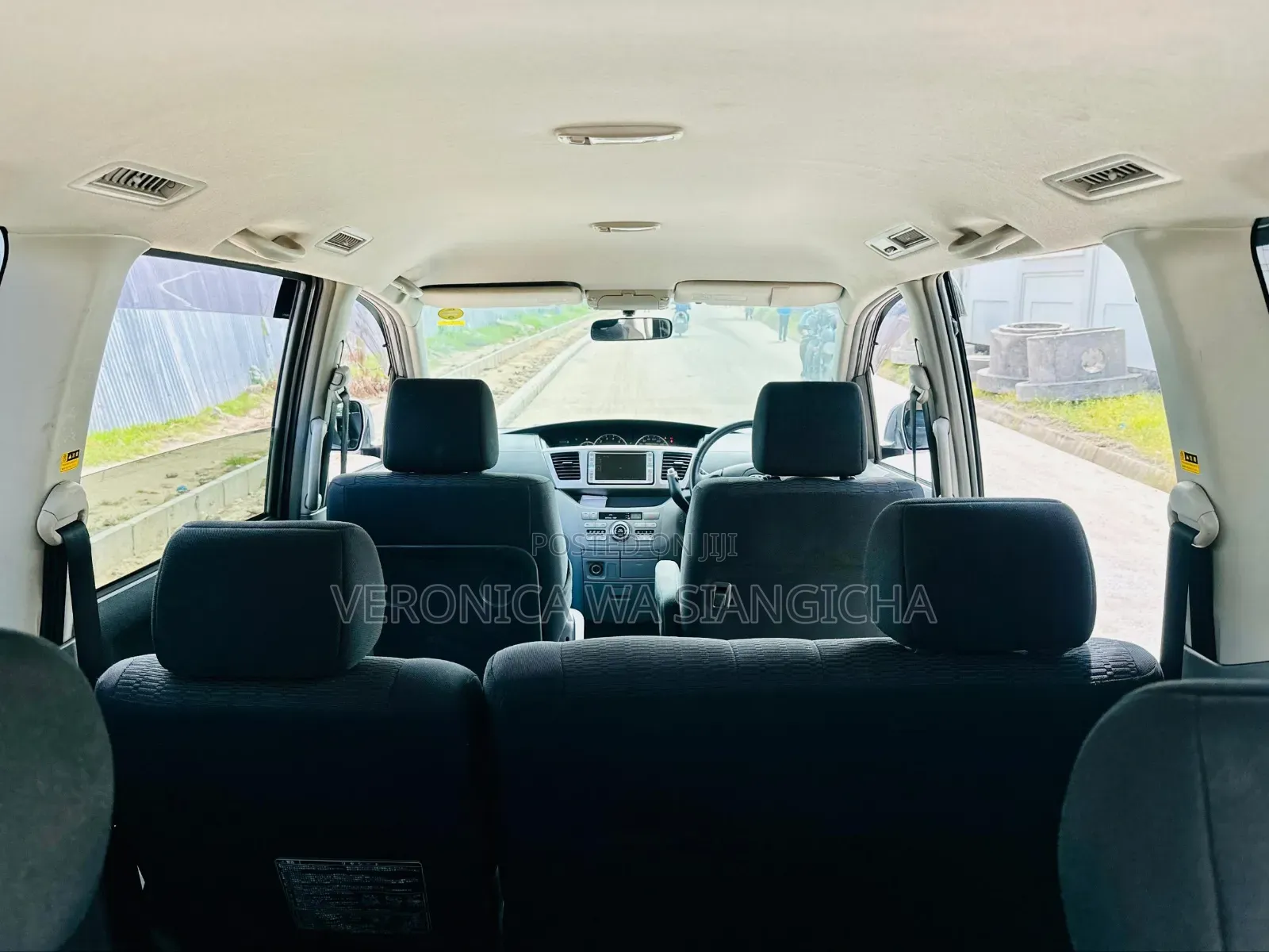Toyota Noah 2008