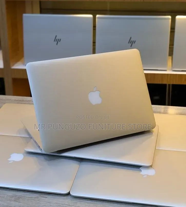 New Laptop Apple MacBook Pro 2017 16GB Intel Core i5 SSD 256GB