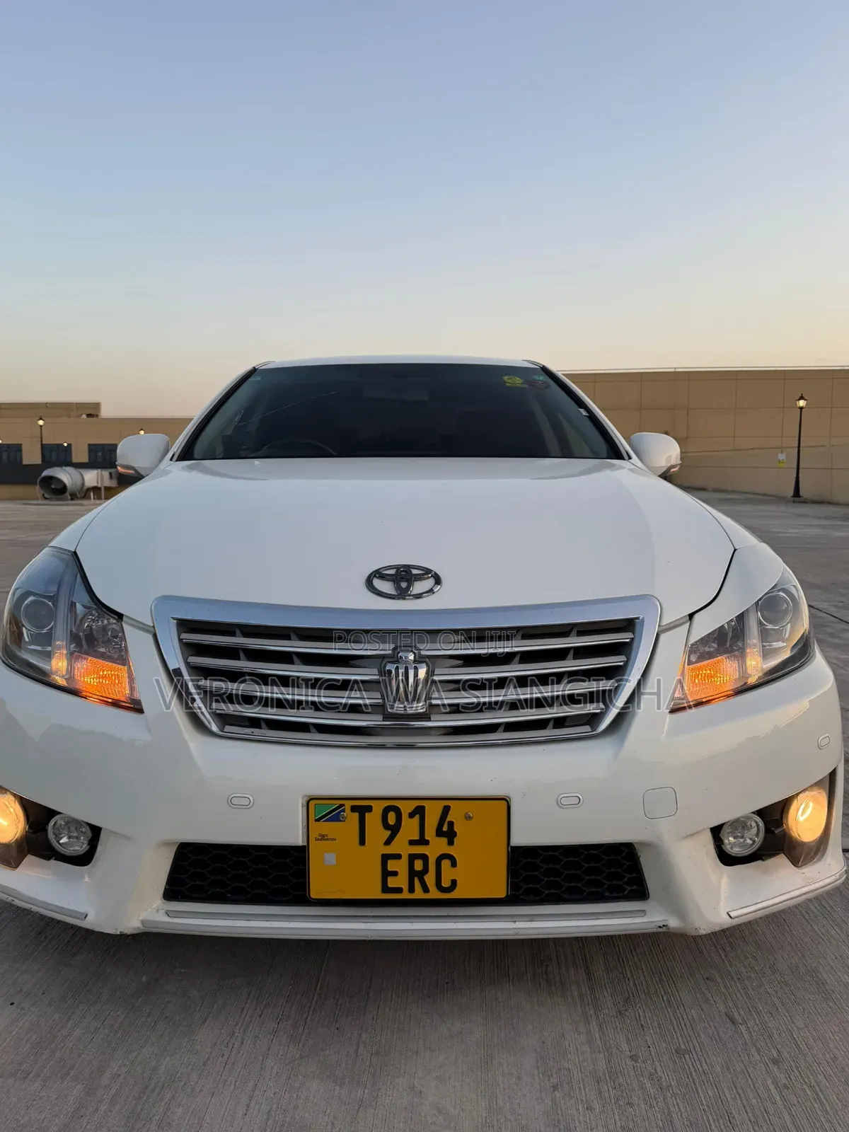 Toyota Crown 2010 White