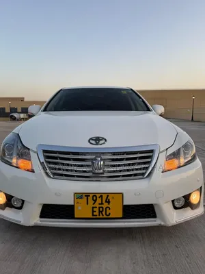 Toyota Crown 2010 White
