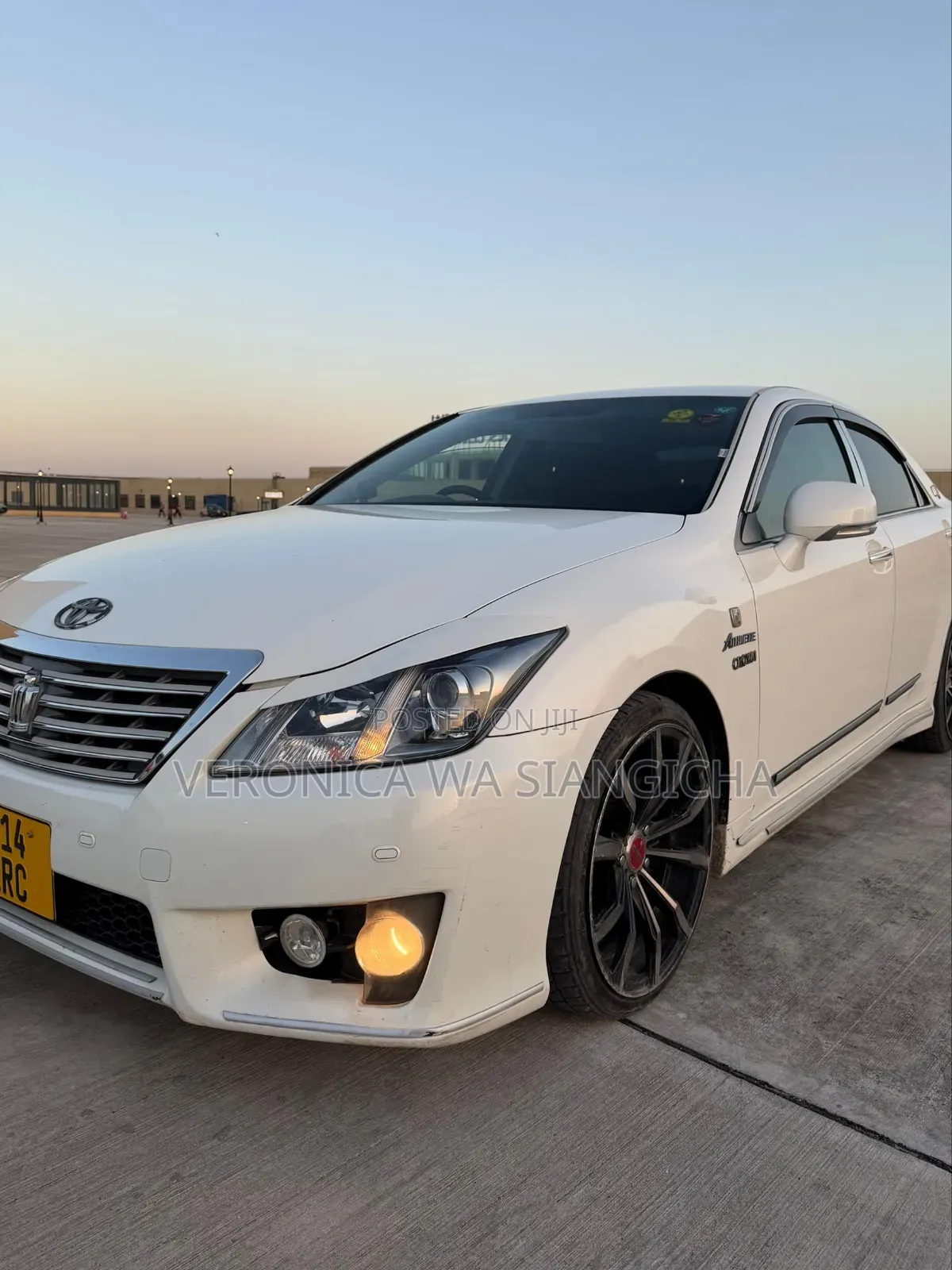 Toyota Crown 2010 White