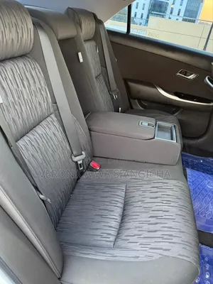Toyota Crown 2010 White