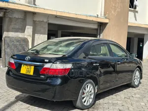 Toyota Premio 2012 Black