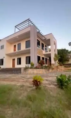 5bdrm House in Kinondoni for sale