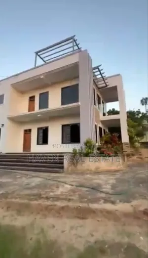 5bdrm House in Kinondoni for sale