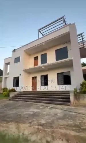 5bdrm House in Kinondoni for sale