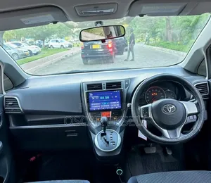 Toyota Ractis 2011 Black