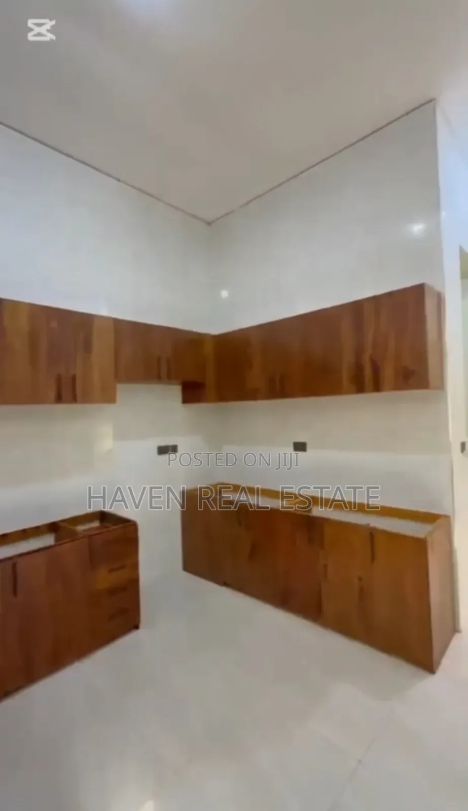 3bdrm House in Goba for sale