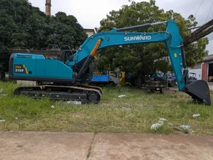 21.8t Medium Crawler Excavator - Sunward Brand ( 38.5t in Stock )