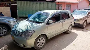 Toyota Raum 2001 Blue