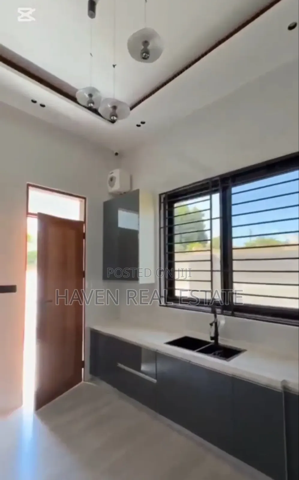 4bdrm House in Goba for sale