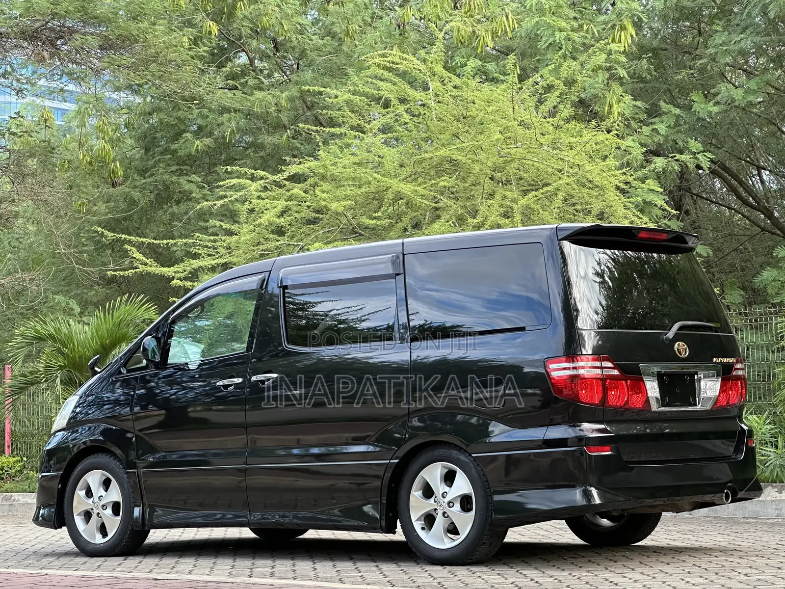 Toyota Alphard 2.4 Petrol FWD 2007 Black