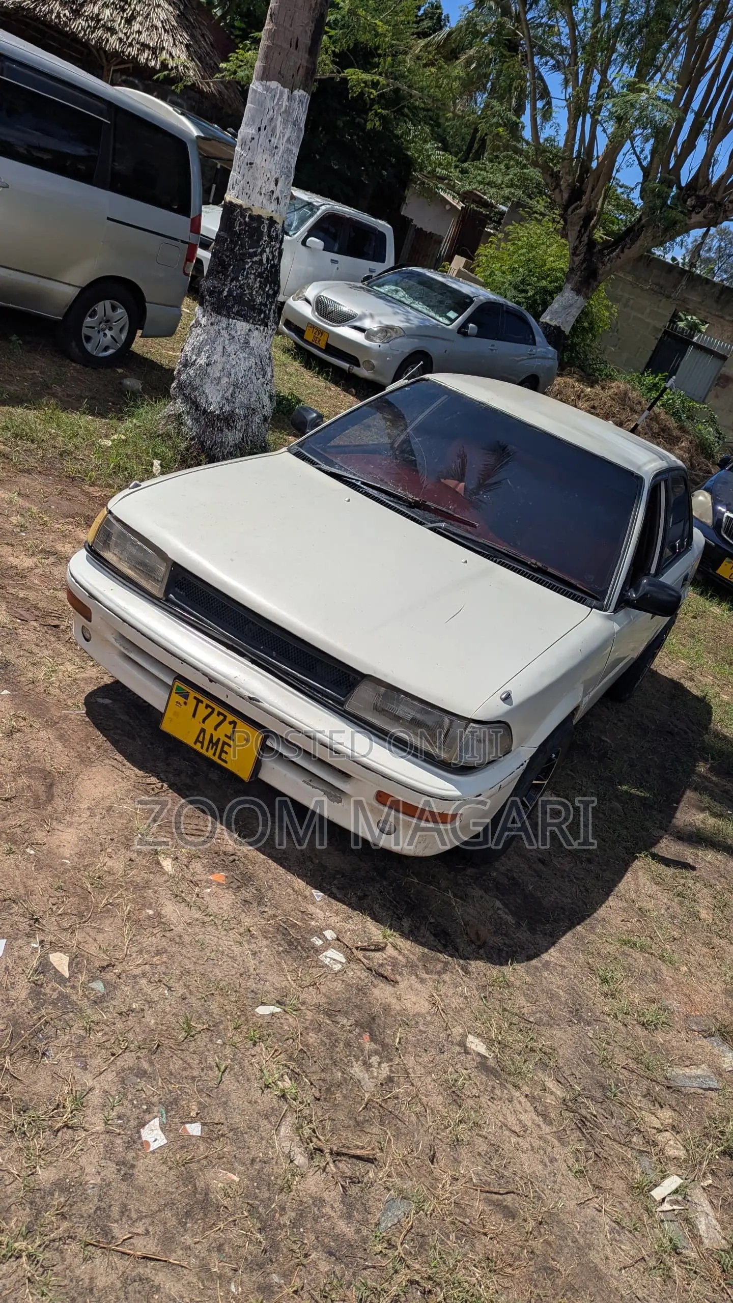 Toyota Corolla 1997 White