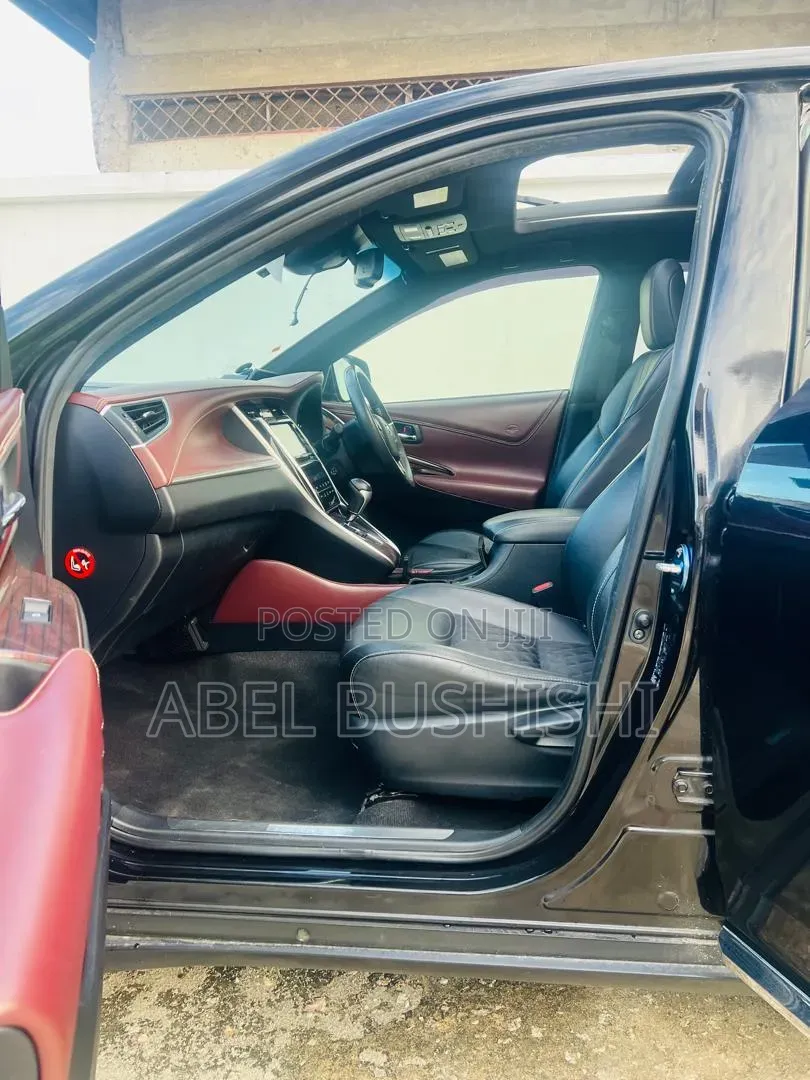 Toyota Harrier 2.5 Hybrid GR Sport 2019 Black