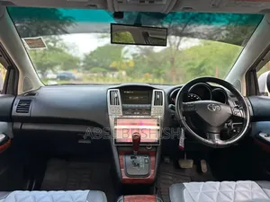 Toyota Harrier 3.3 Hybrid 4WD 2013 Silver