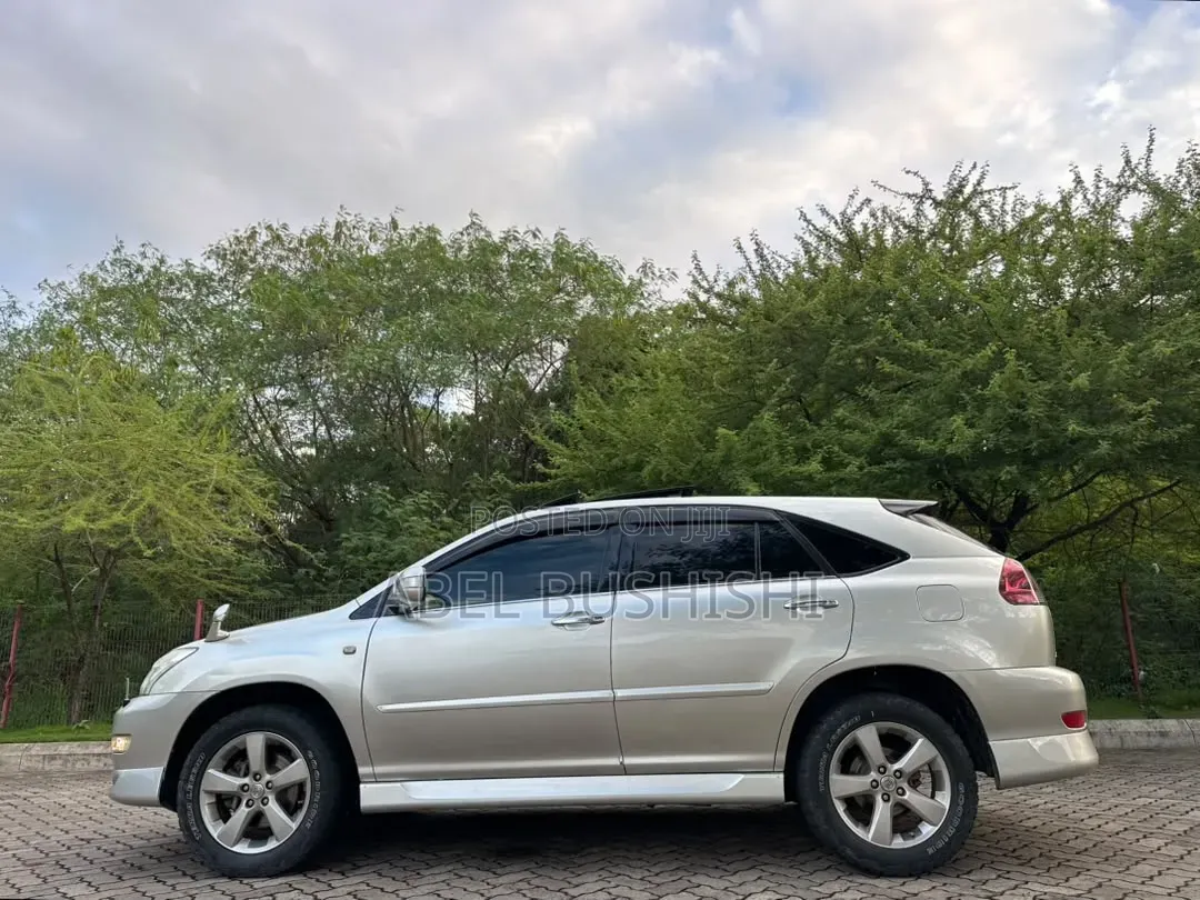 Toyota Harrier 3.3 Hybrid 4WD 2013 Silver