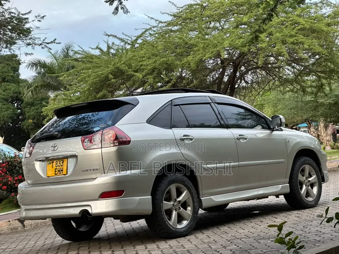 Toyota Harrier 3.3 Hybrid 4WD 2013 Silver