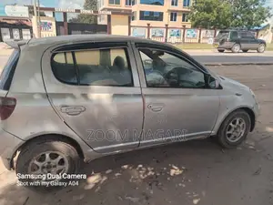 Toyota Vitz 2001 Beige