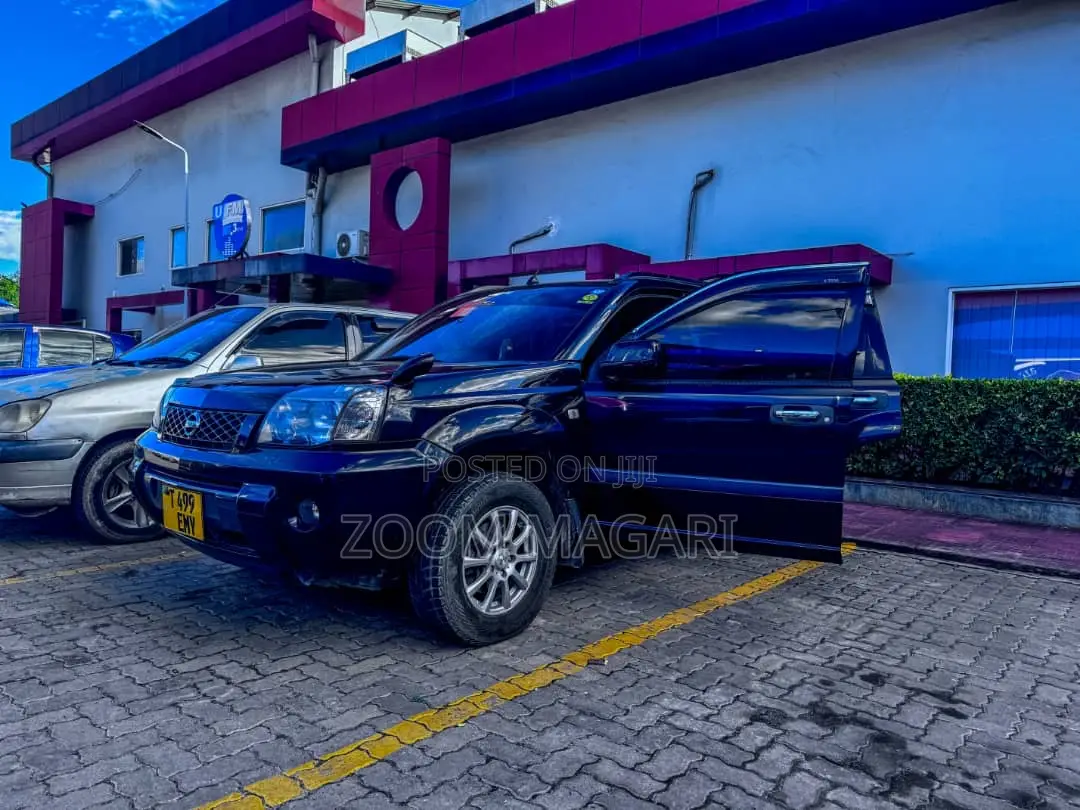Nissan X-Trail 2005 Black