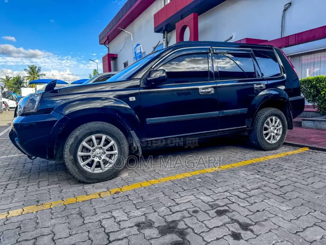 Nissan X-Trail 2005 Black