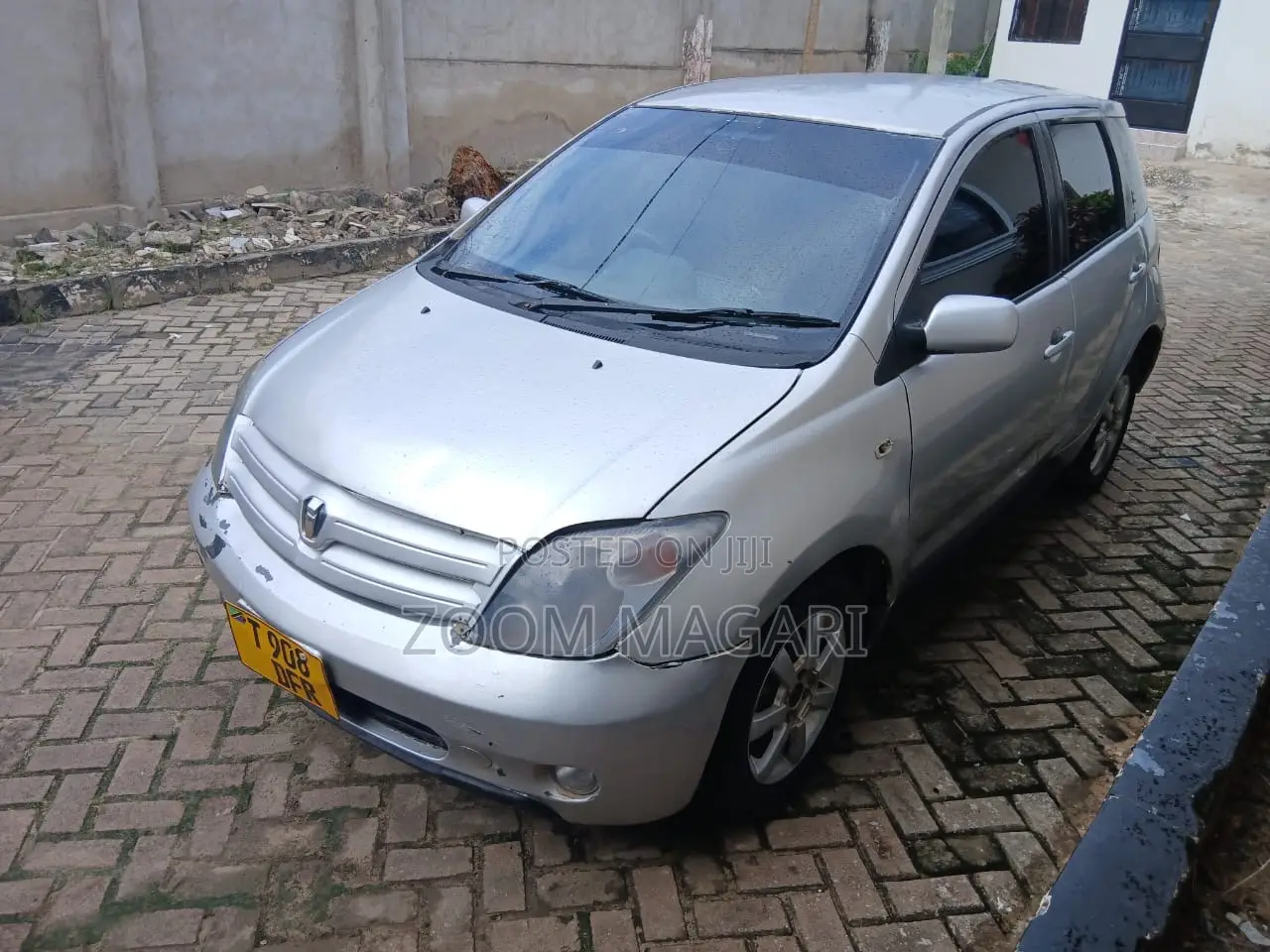 Toyota IST 2003 Silver