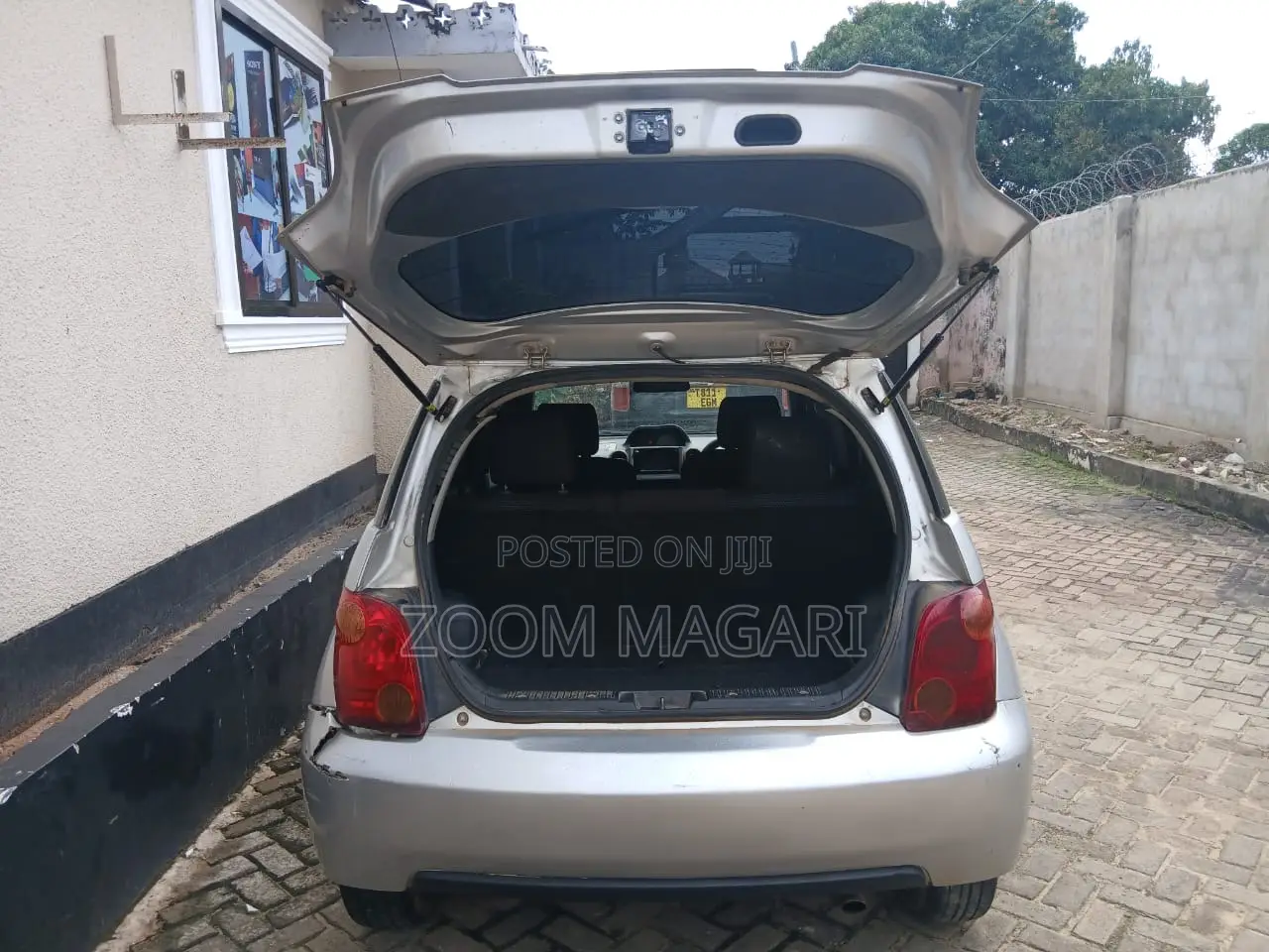 Toyota IST 2003 Silver