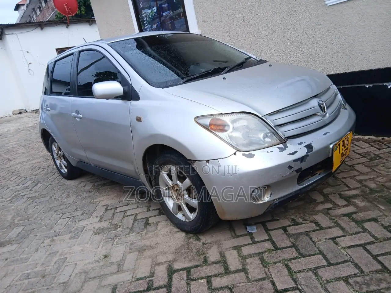 Toyota IST 2003 Silver