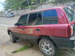 Toyota RAV4 1999 Red