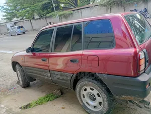 Toyota RAV4 1999 Red