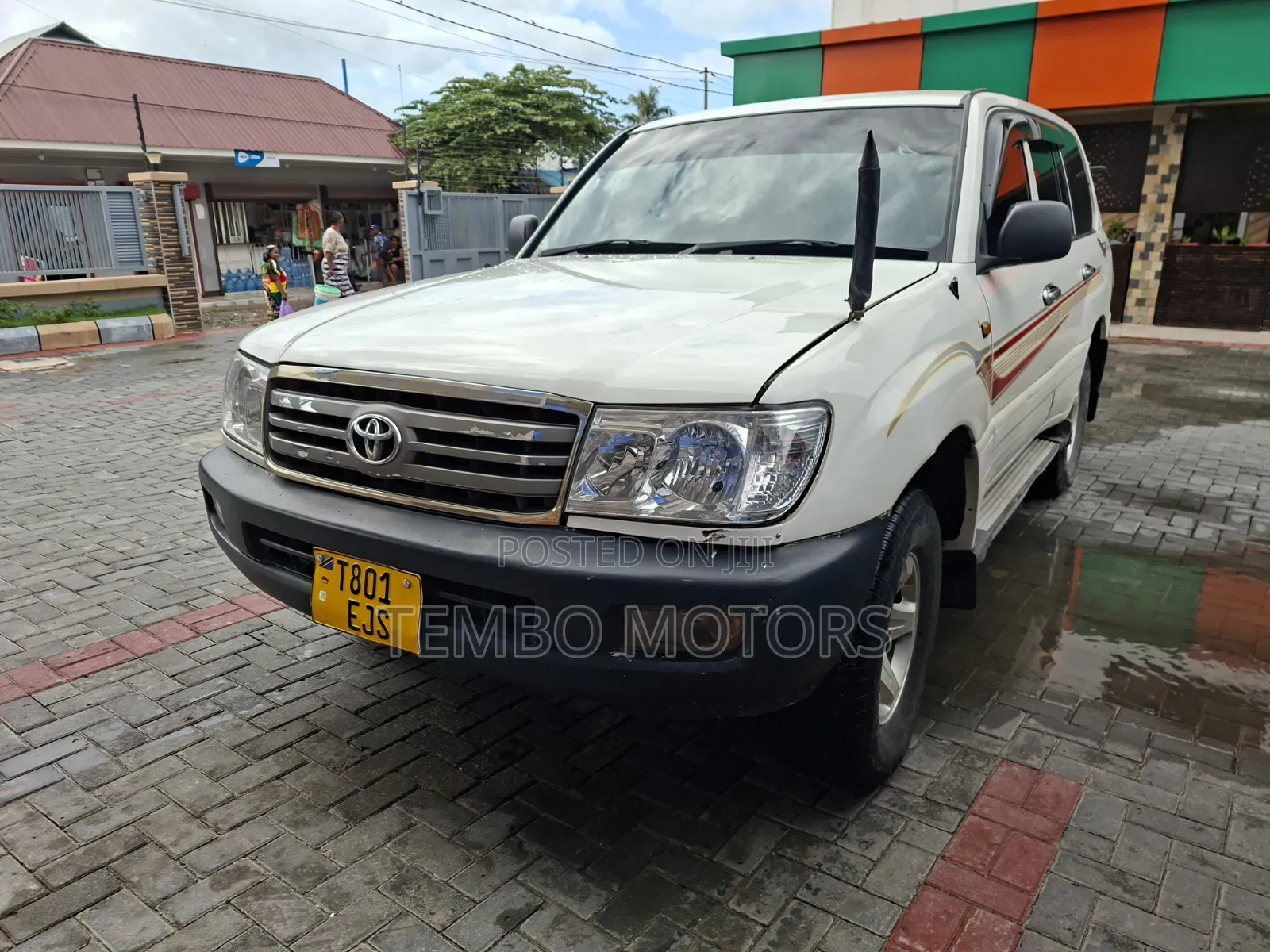 Toyota Land Cruiser 2002 White