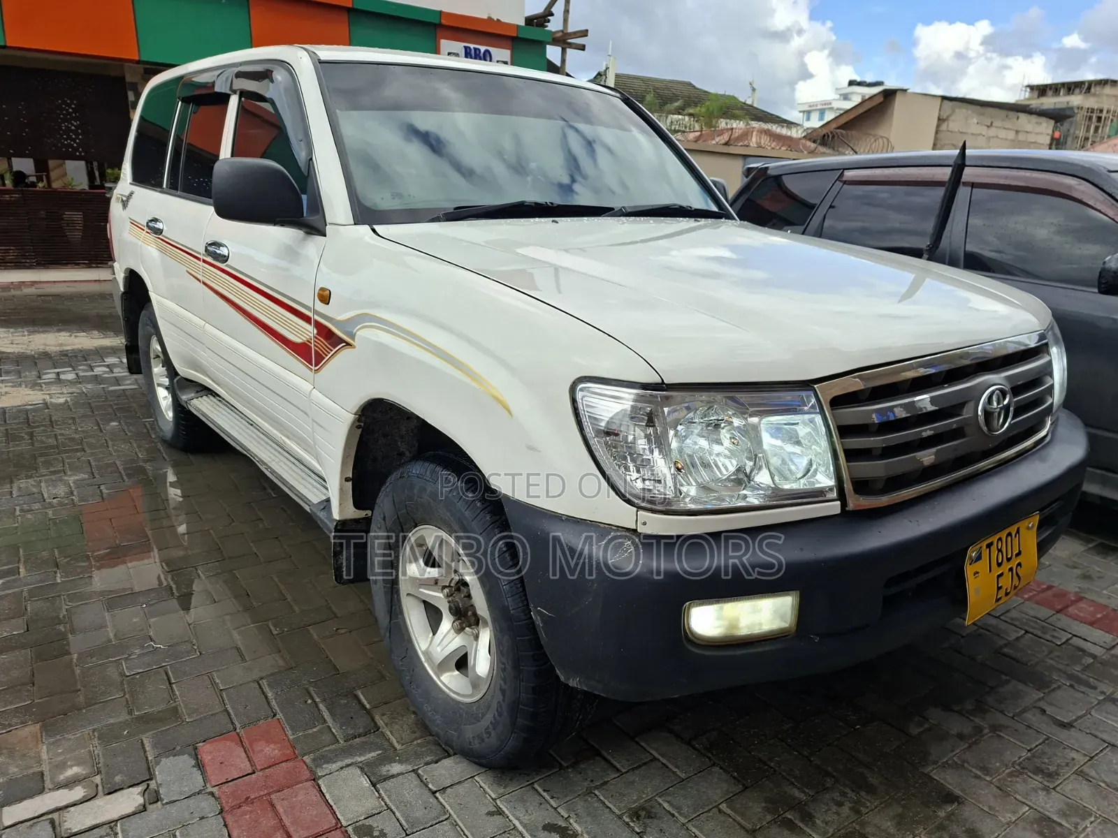 Toyota Land Cruiser 2002 White