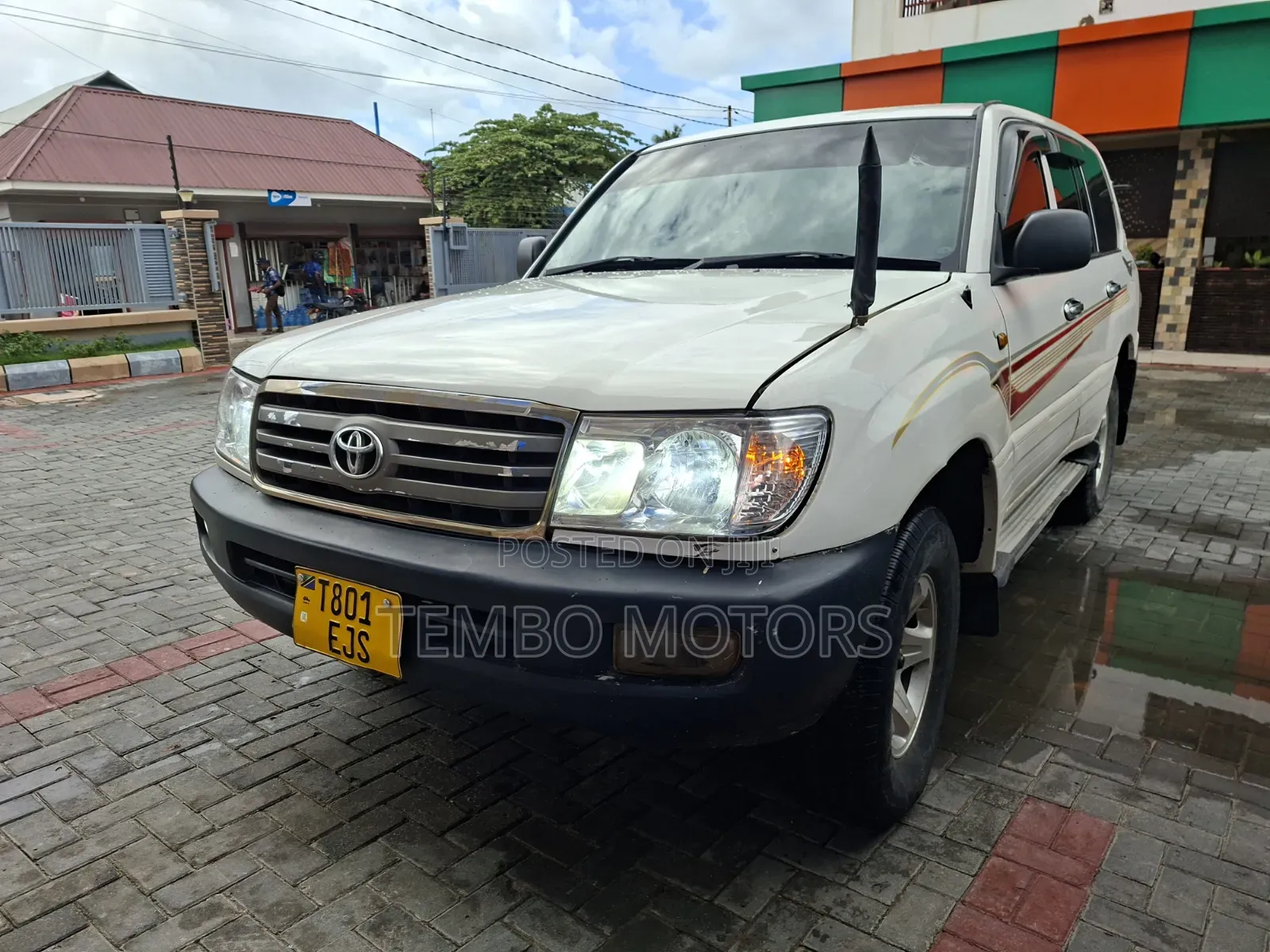 Toyota Land Cruiser 2002 White