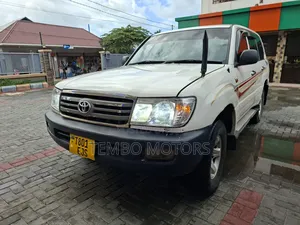 Toyota Land Cruiser 2002 White