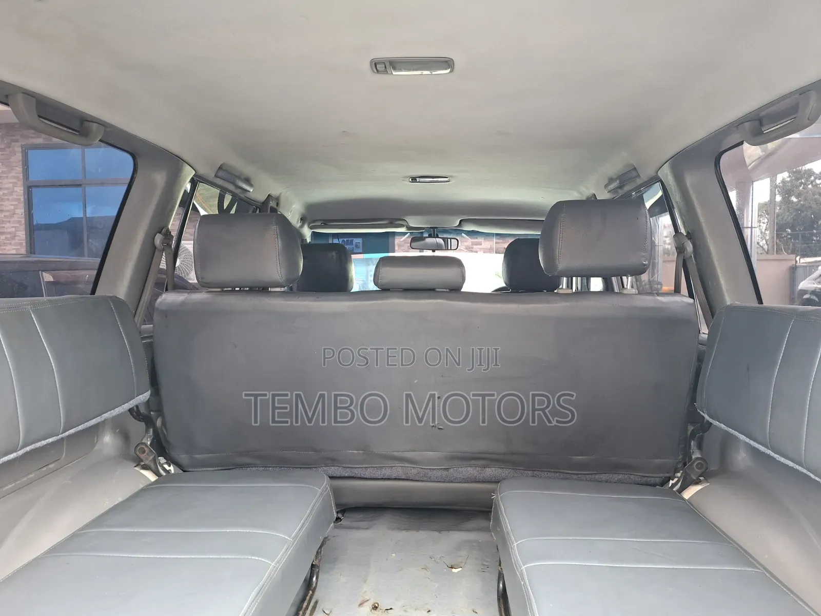 Toyota Land Cruiser 2002 White