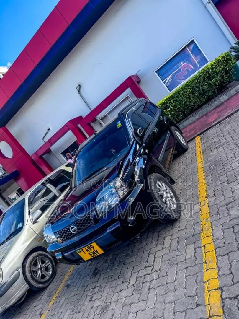 Nissan X-Trail 2005 Black