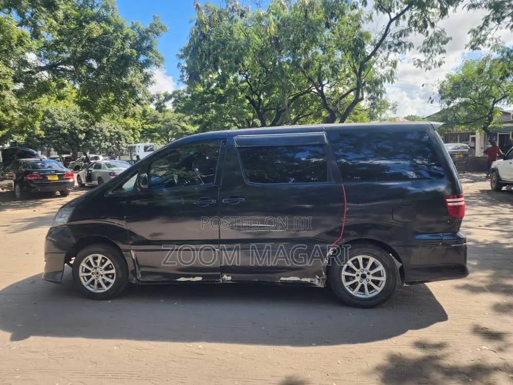 Toyota Alphard 2004 Black