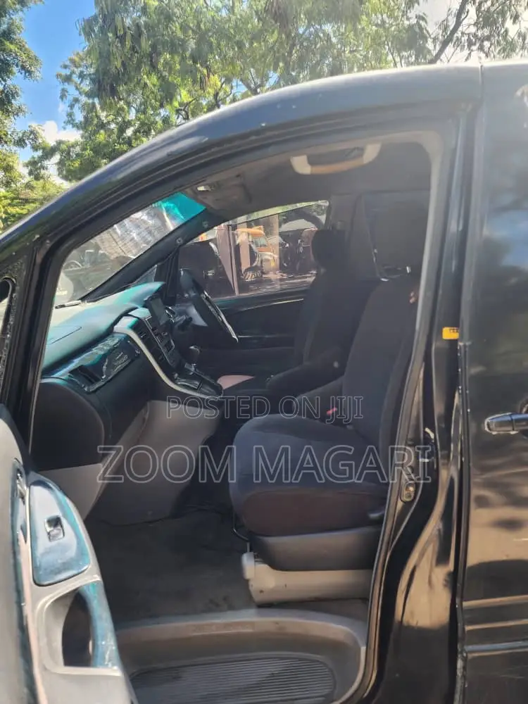 Toyota Alphard 2004 Black
