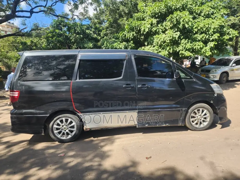 Toyota Alphard 2004 Black