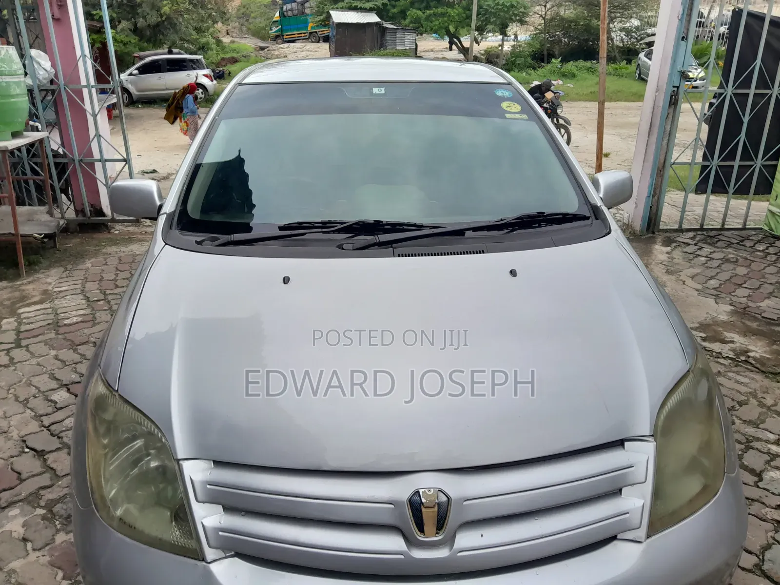 Toyota IST 2005 Silver