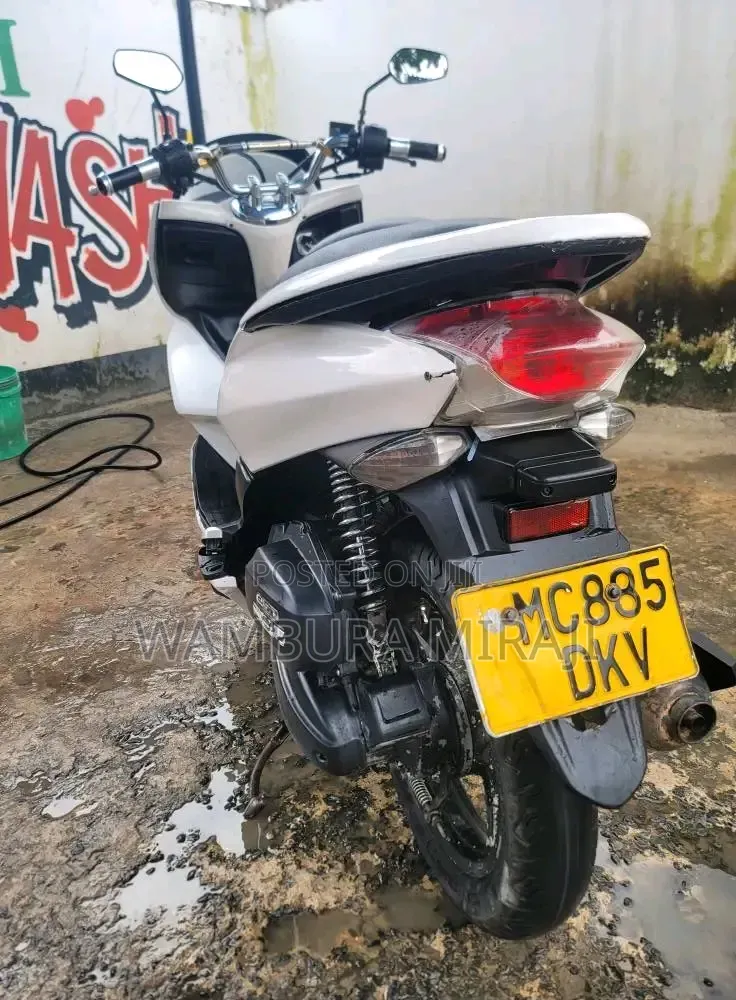 Honda RC51 2025 White