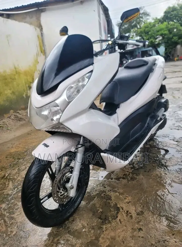 Honda RC51 2025 White