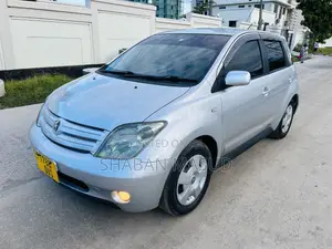 Toyota IST 2006 Silver