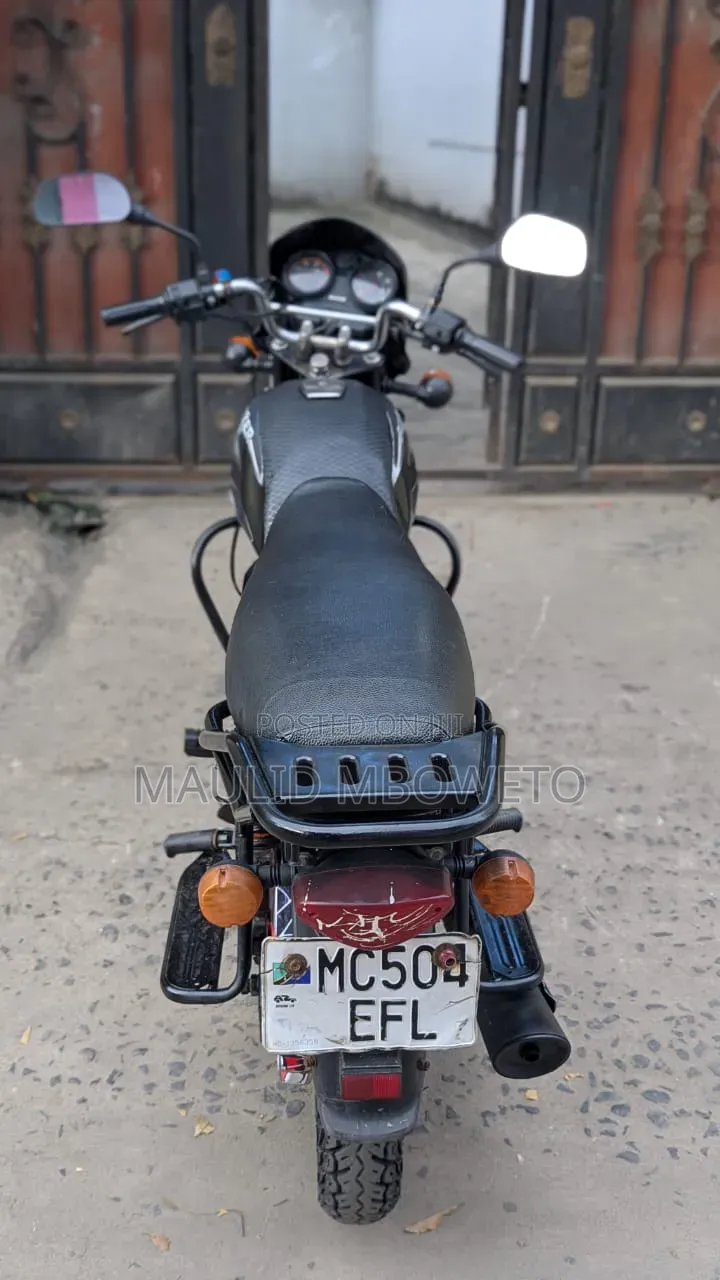 Bajaj Boxer 125 2024 Black