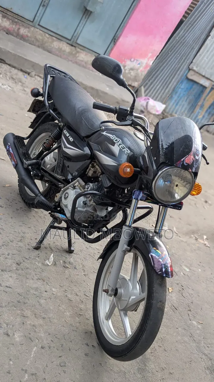 Bajaj Boxer 125 2024 Black