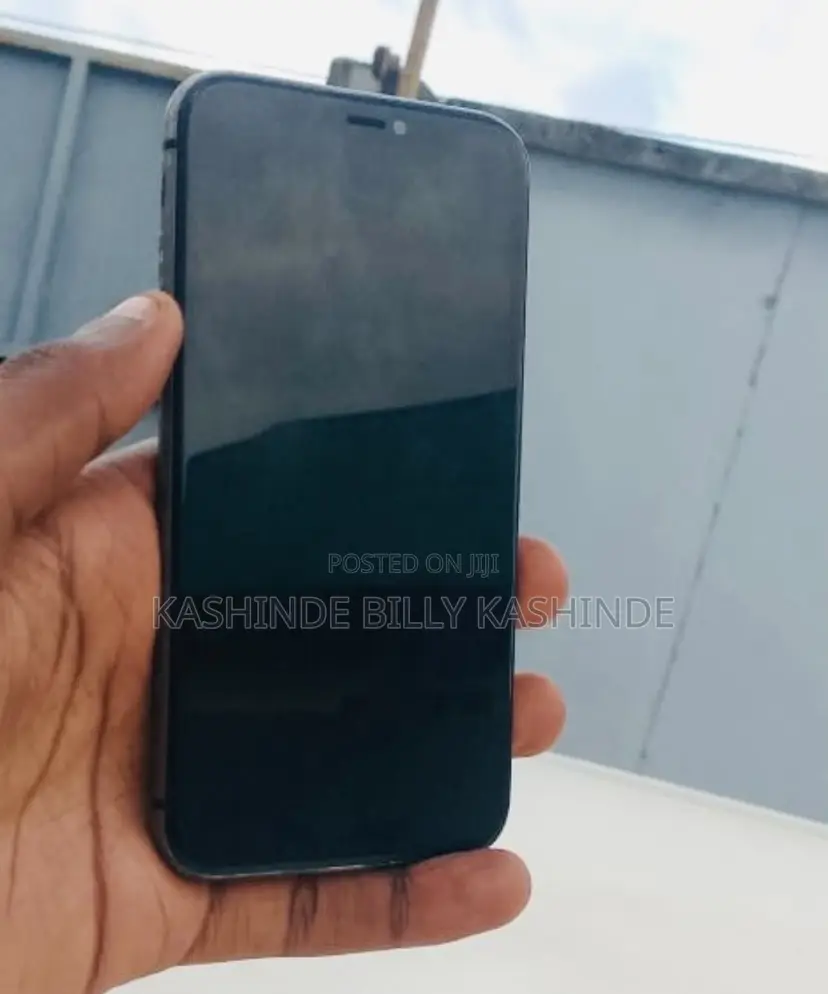 Apple iPhone 11 64 GB Black