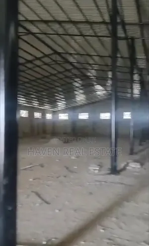 Godown for Rent at Changombe