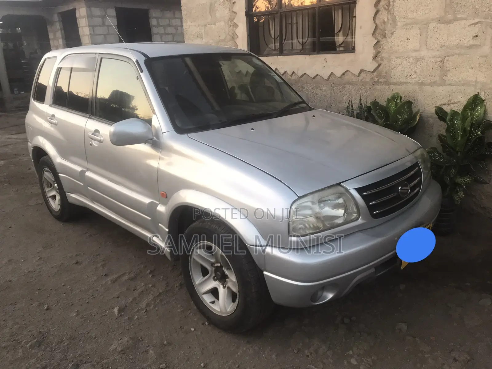 Suzuki Escudo 2004 Silver
